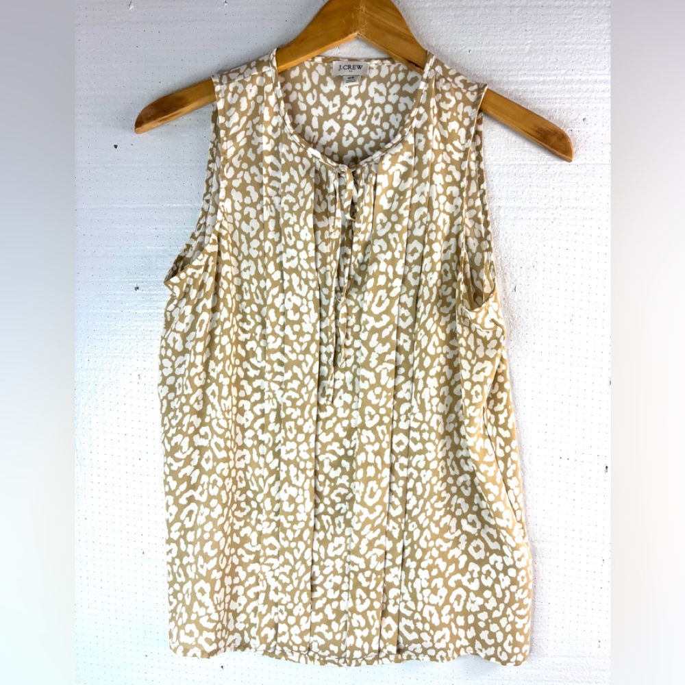 J. Crew XS Workwear Folded Pleat Front Tan and White Women's Top